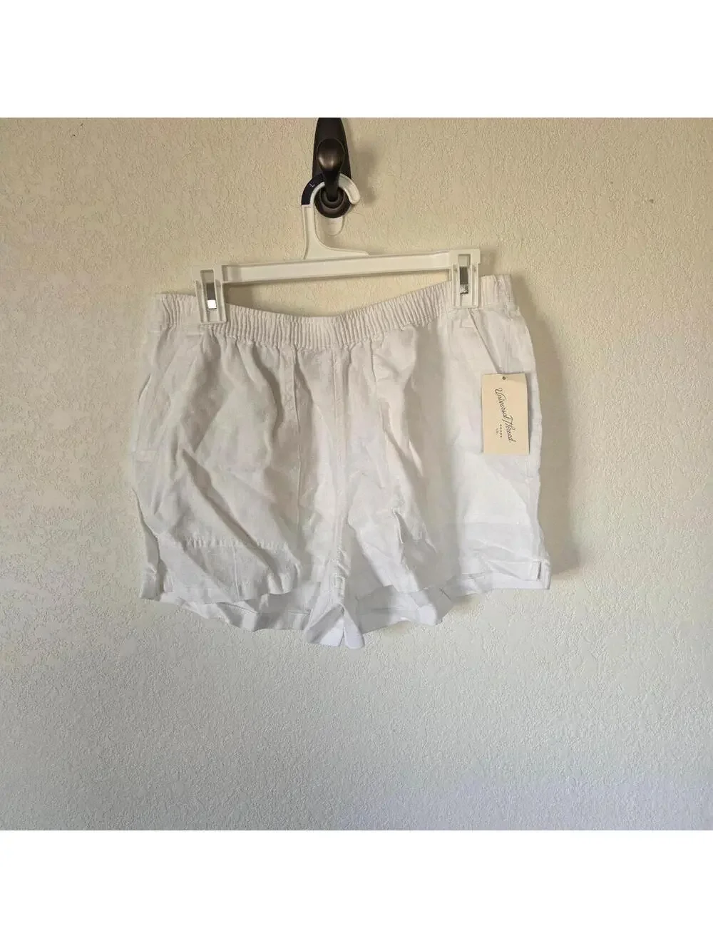 Universal Thread Women's White Shorts